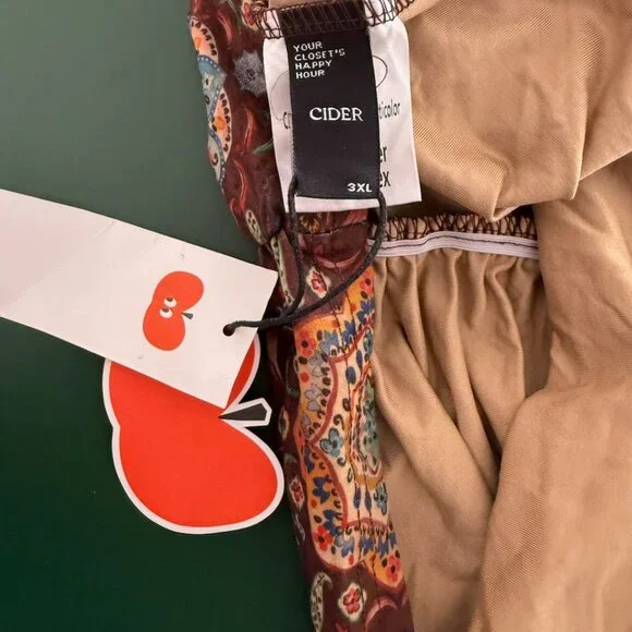 Cider halter top in burgundy pattern size 3XL NWT - Picture 4 of 6